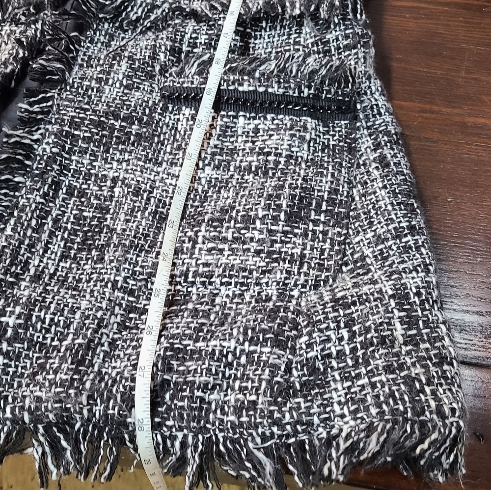 Light Tweed Blazer - Picture 2 of 12